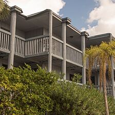 Englewood Beach and Yacht Club — Exterior
