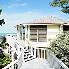 Topsider Resort — Exterior