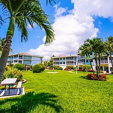 Sanibel Beach Club II &mdash; Grounds