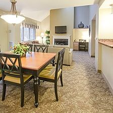 Holiday Inn Club Vacations at Ascutney Mountain Resort — Dining Area
