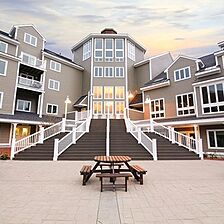 Holiday Inn Club Vacations at Ascutney Mountain Resort — Exterior