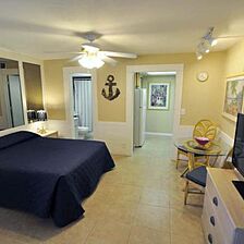 Commodore Beach Club — Studio Unit