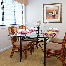 Coral Reef Resort &mdash; Dining Area