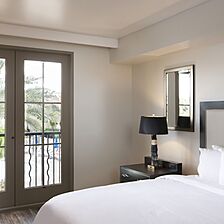 Las Palmeras by Hilton Grand Vacations