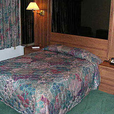 Tanglwood Resort — - Unit Bedroom