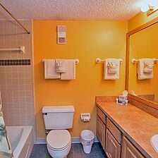The Hibiscus Resort — Bathroom