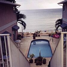Coral Sands Resort — - Pool