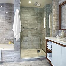 The Residences by Hilton Club — Bathroom