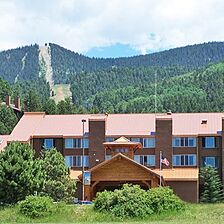Eagle Wing Suites at Angel Fire Resort