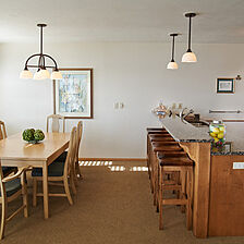 Bay Shore Inn — Dining Area