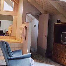 Eagle Village — - Unit Jacuzzi Bath