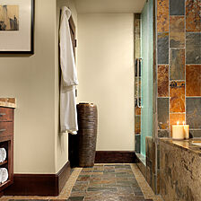 Mammoth 80/50 — Bathroom