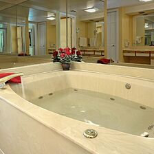 Laurel Point Resort — Bathroom