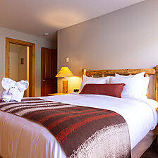 Red Wolf Lodge at Olympic Valley — Sample Bedroom