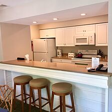 Spicebush at Sea Pines — Kitchen