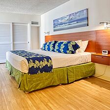 Vacation Internationale Aloha Towers — Sample Bedroom