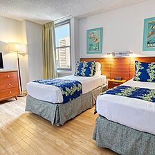 Vacation Internationale Aloha Towers — Sample Bedroom