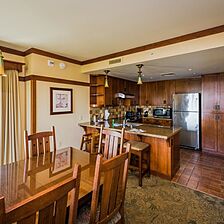 The Villas at Disney's Grand Californian Hotel & Spa — Sample Grand Villa Dining Area