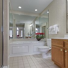 Club Wyndham Villas at Fairfield — Sample Bathroom