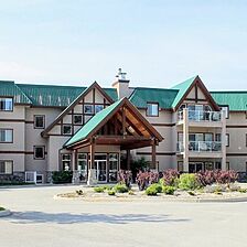 Heron Point at Invermere on the Lake — Exterior