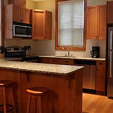 Timberline Lodges - Juniper &mdash; Sample Kitchen