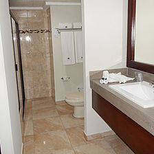 Hotel Playa Bonita &mdash; Sample Bathroom