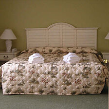 Southwind's Carolina Club - Holiday Network — - Unit Master Bedroom