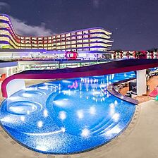 Temptation Resort & Spa — Pool