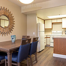 Capistrano Surfside Inn — Sample Dining Area