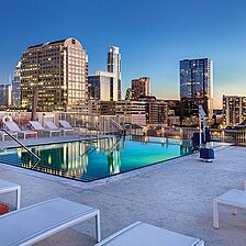 Club Wyndham Austin — Accessible Rooftop Pool With Skyline View