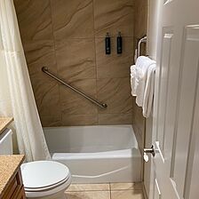 Eagle's Nest Beach Resort — Sample Tower Bathroom