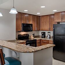 Club Wyndham National Harbor — Sample Kitchen With Barstools