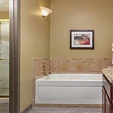 Club Wyndham Nashville — Sample Bathroom
