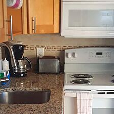Voyager Beach Club — Sample kitchen