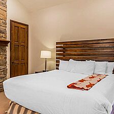 Club at Big Bear Lake — Sample bedroom