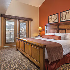 WorldMark Steamboat Springs Resort — Sample presidential suite bedroom