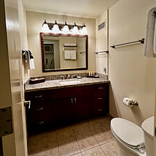very clean bathrooms