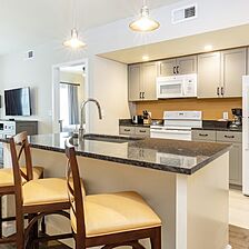 WorldMark Orlando Kingstown Reef — Sample villa kitchen