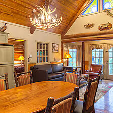 Big Cedar Wilderness Club &mdash; Sample dining area