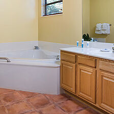 Club Wyndham Sedona — Sample bathroom