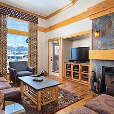 Club Wyndham Steamboat Springs — Sample living room