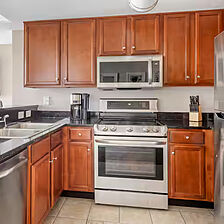 Hilton Grand Vacations at Anderson Ocean Club — Sample kitchen