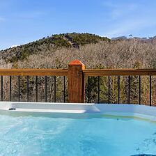 Trophy Run Resort — Balcony hot tub