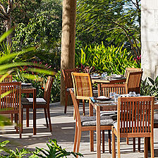 Celebrate Park Vidanta — Outdoor seating