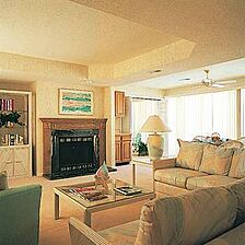 Four Seasons Racquet & Country Club — Room at the