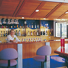 Beach House Seaside Resort — - bar