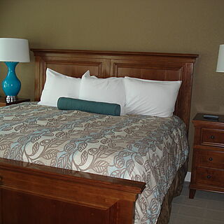 Holiday Inn Club Vacations Holiday Hills Resort — Sample unit bedroom
