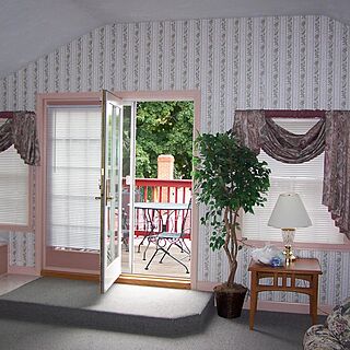 Eastern Slope Inn &mdash; view to deck from master bedroom