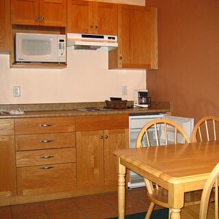 Heffley Boutique Inn — Unit Kitchen