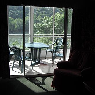 The Suites at Fall Creek — Patio overlooking Lake Taneycomo